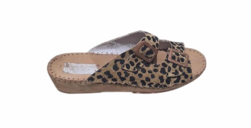 NEW LAPLUME women's jenn sandal in sand lepoard